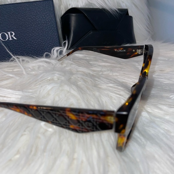 Dior Sunglasses - Picture 4 of 4